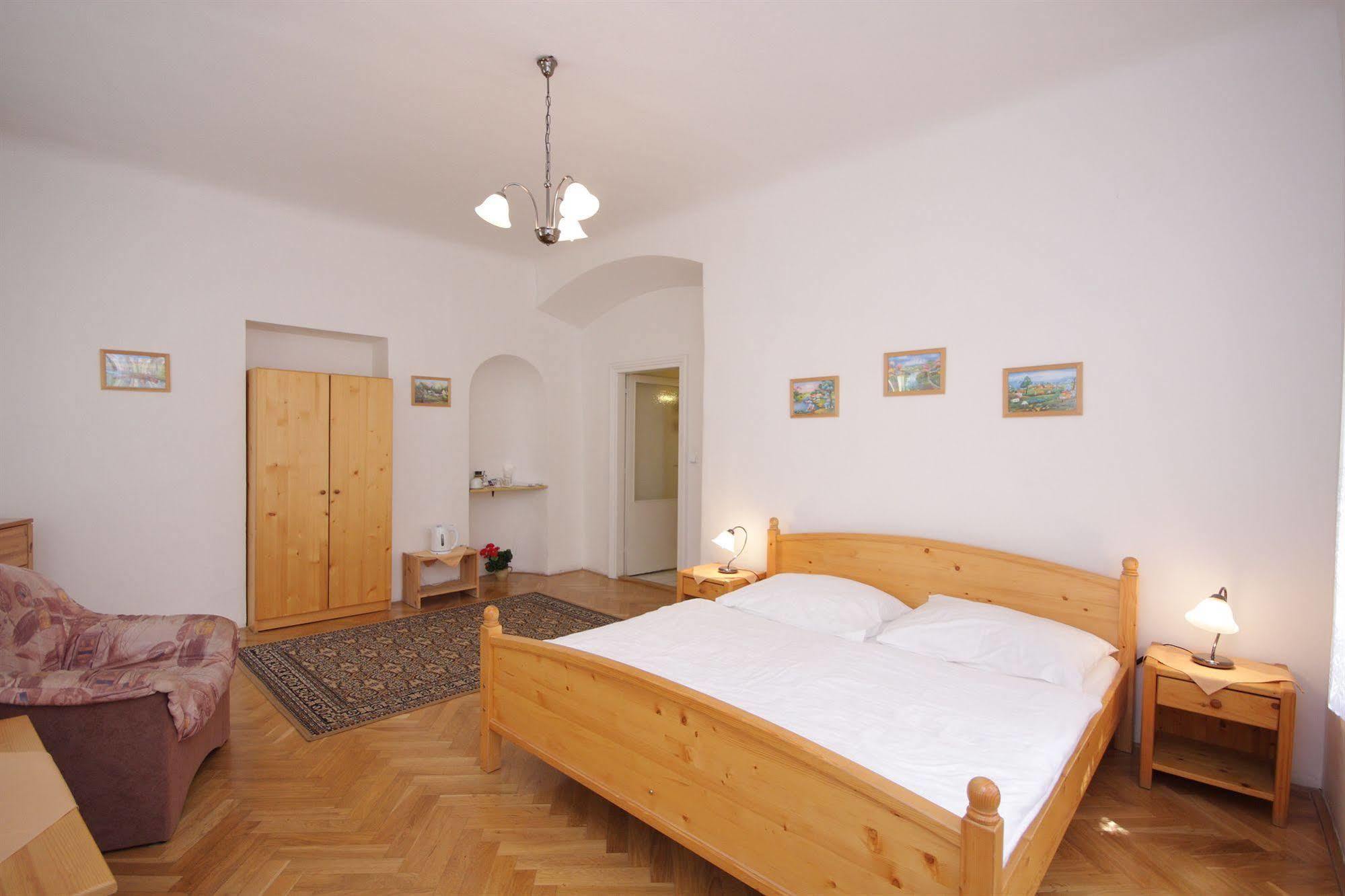 Hotel The Green Garland Praha